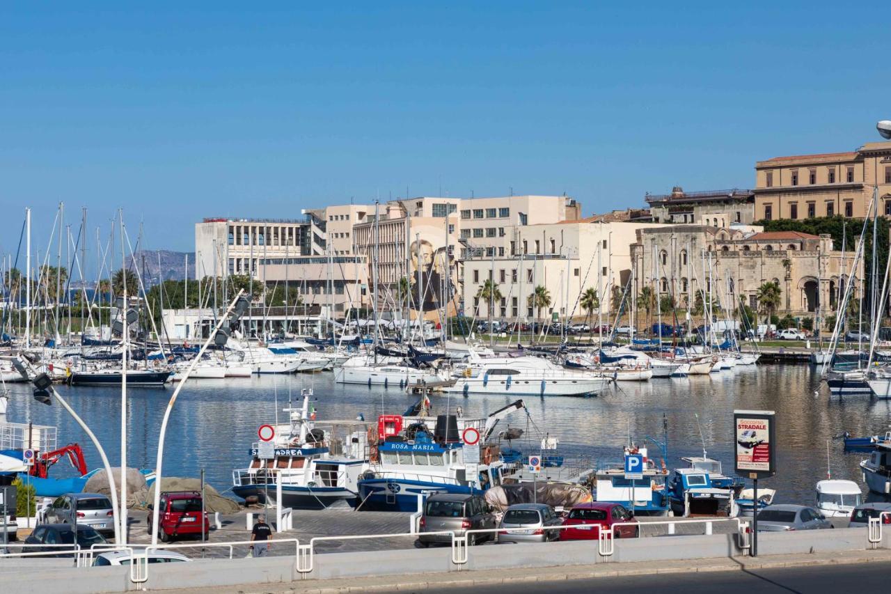 Camera Vento Porto Antico La Cala Villa Palermo Exterior photo